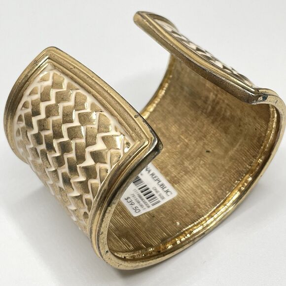 Banana Republic Gold Tone White Enamel Woven Embossed Wide Open Cuff Bracelet - Picture 6 of 7